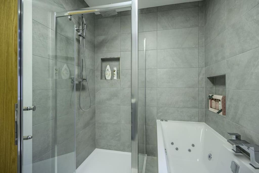Vion Apartment- Westerton - Housity