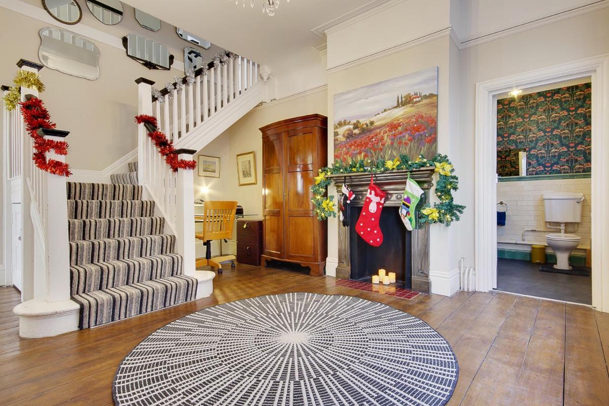 Beach Way House - Housity