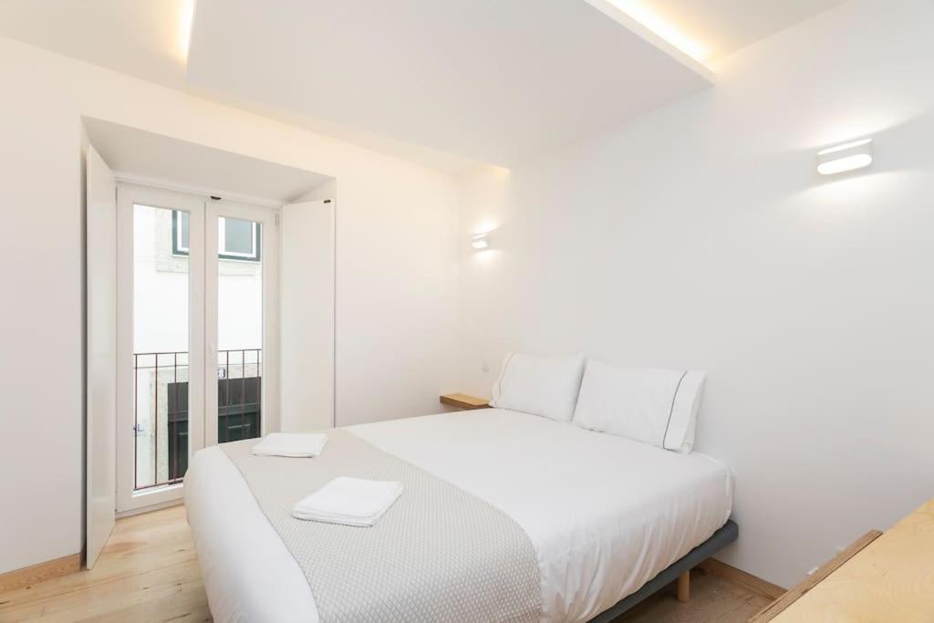 0E Brand new apartment right in the heart of Alfama - Housity