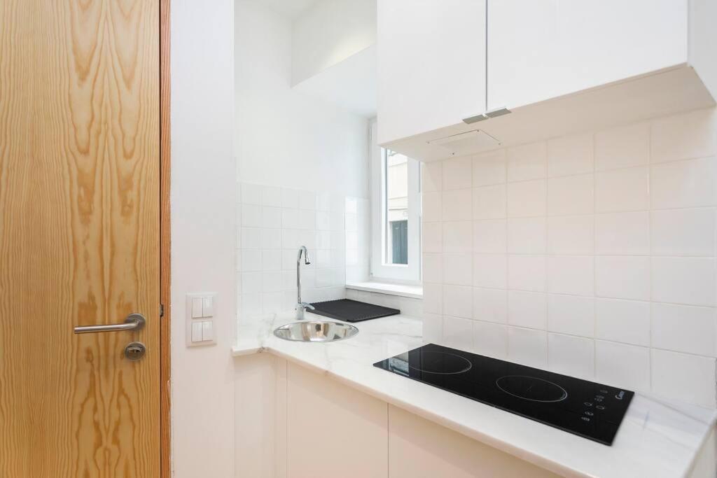 0E Brand new apartment right in the heart of Alfama - Housity