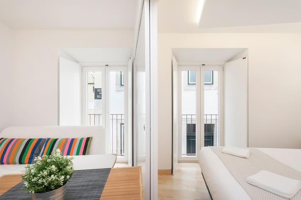 0E Brand new apartment right in the heart of Alfama - Housity