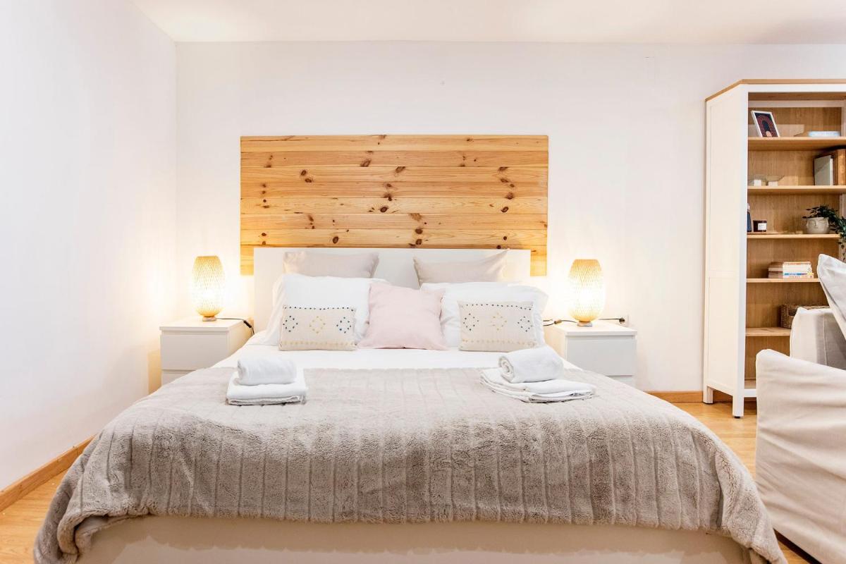 Almada Hideaway w/ AC & Private Pool by LovelyStay - Housity