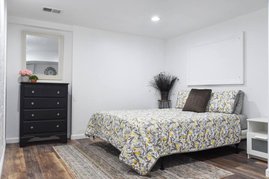 Cozy Mount Washington Home with Parking-Sleeps 4 - Housity