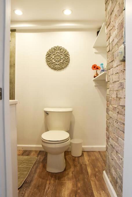 Cozy Mount Washington Home with Parking-Sleeps 4 - Housity