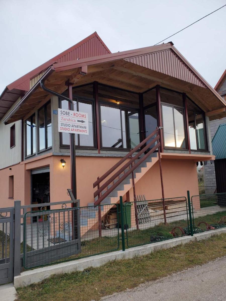 Deluxe Studio & Rooms Zarubica - Housity