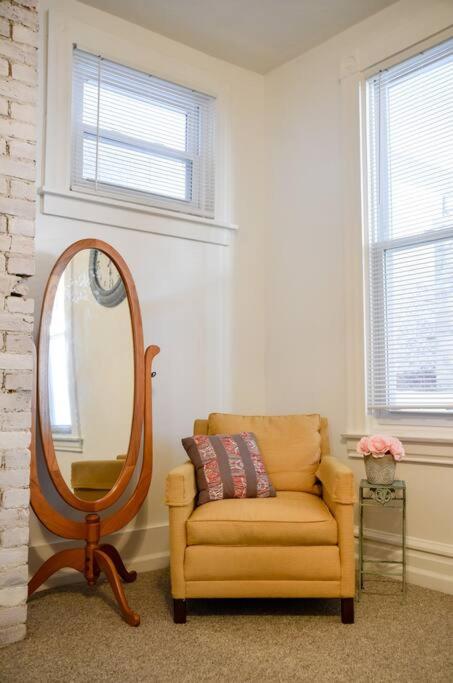 Perfect Pittsburgh Home Close To City & Airport - Housity