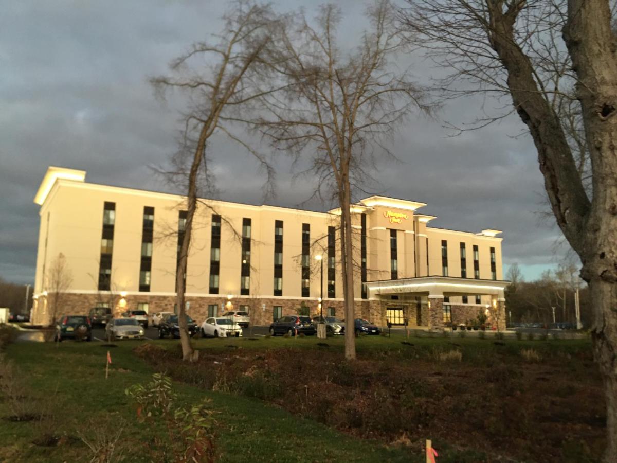 Hampton Inn Old Bridge NJ - Housity
