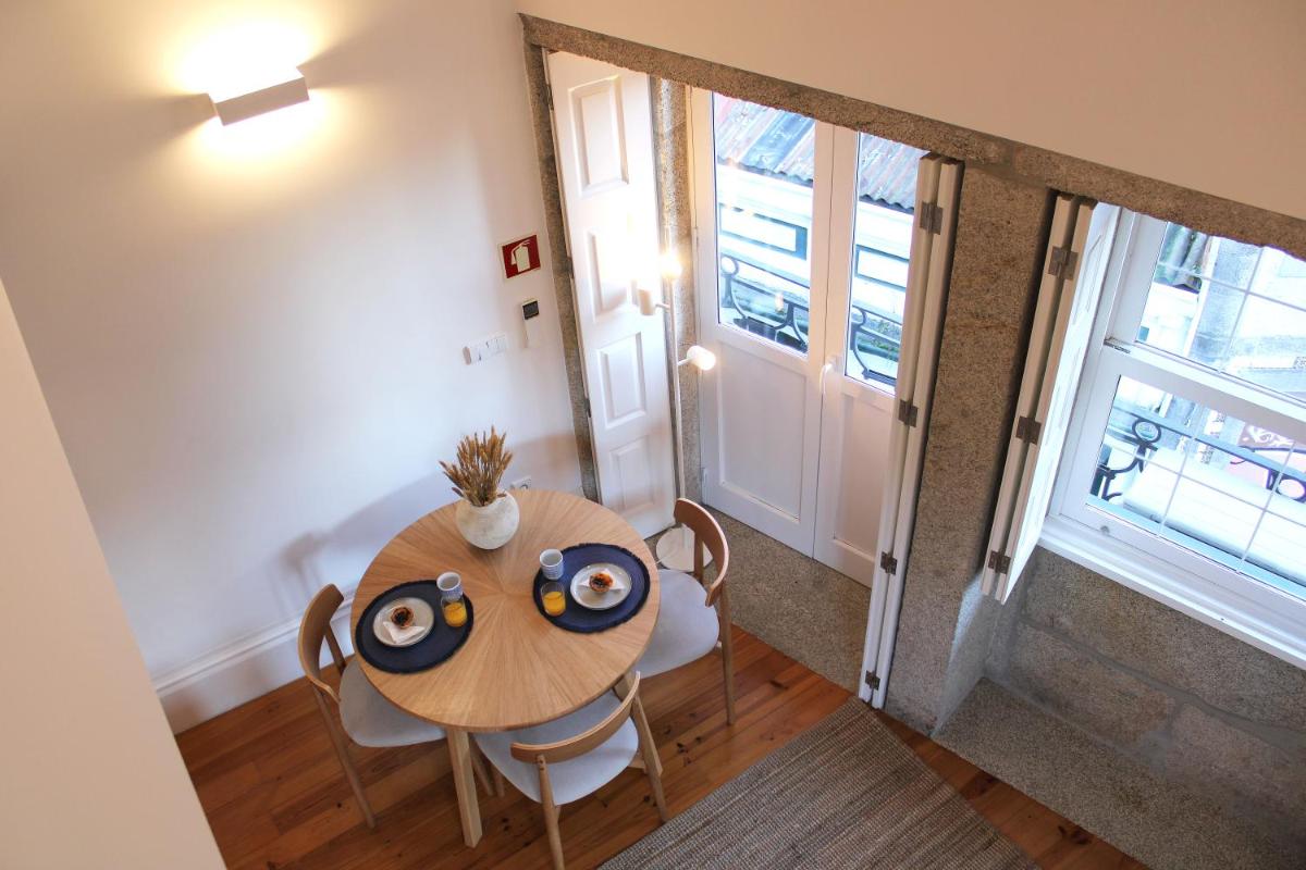 Living Aliados Mezzanine Flat W/ AC - Housity