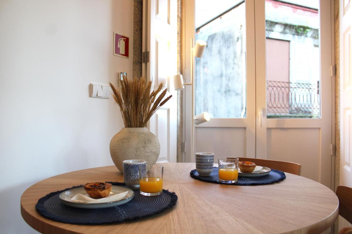 Living Aliados Mezzanine Flat W/ AC - Housity