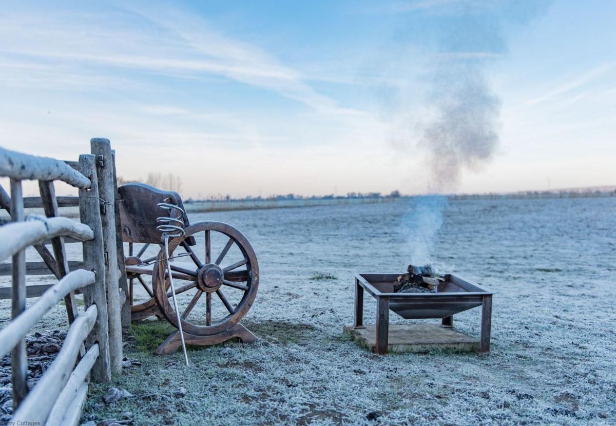 Romney Marsh Huts - Housity