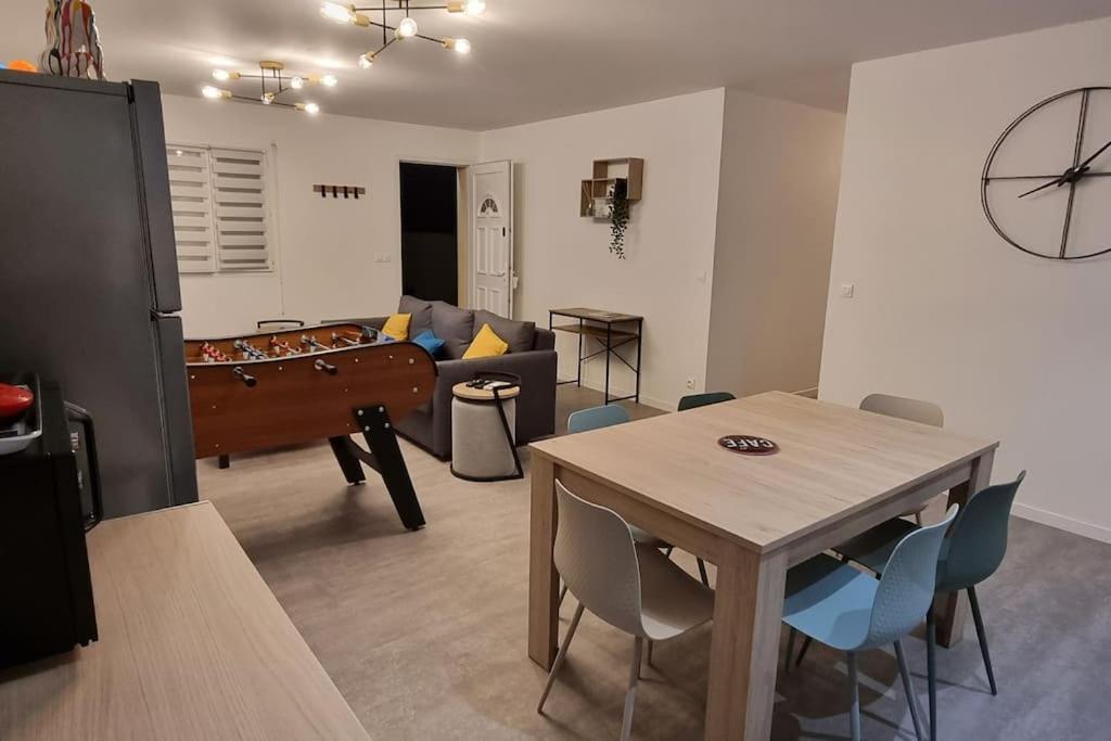 Belle Maison climatisée rénovée Pac-Man entre collègues, amis, famille - barbecue - Netflix - Prime - Baby foot 50cts - Housity