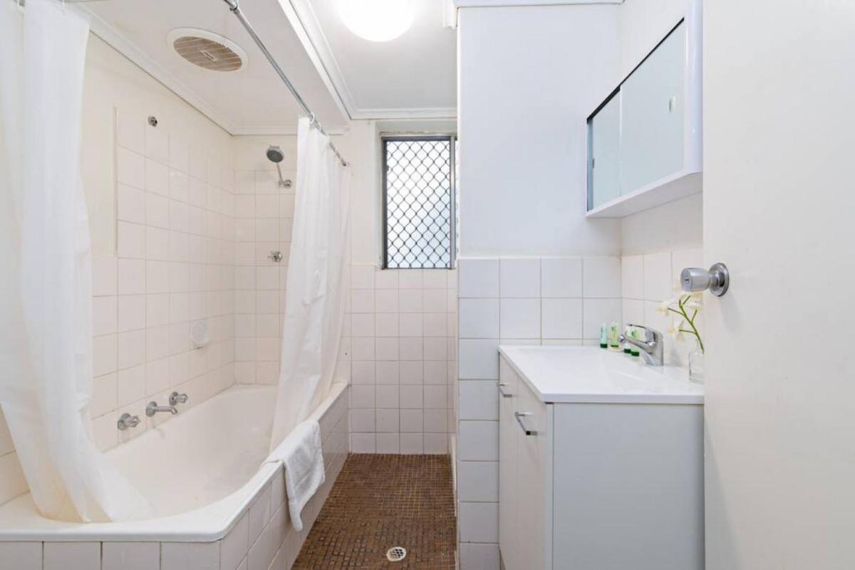 Suitetrails - Most affordable airbnb in town with free wine