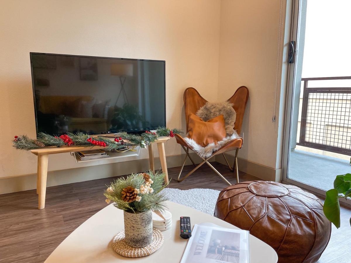 2BDR & parking 5-10min to Santa Monica Pier - Housity