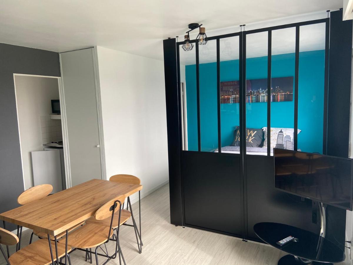 Grand Studio Lumineux Caen Memorial - Housity
