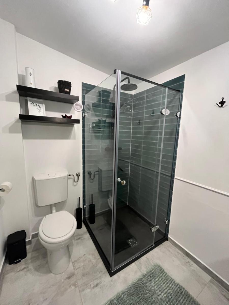 Smaragd - Housity