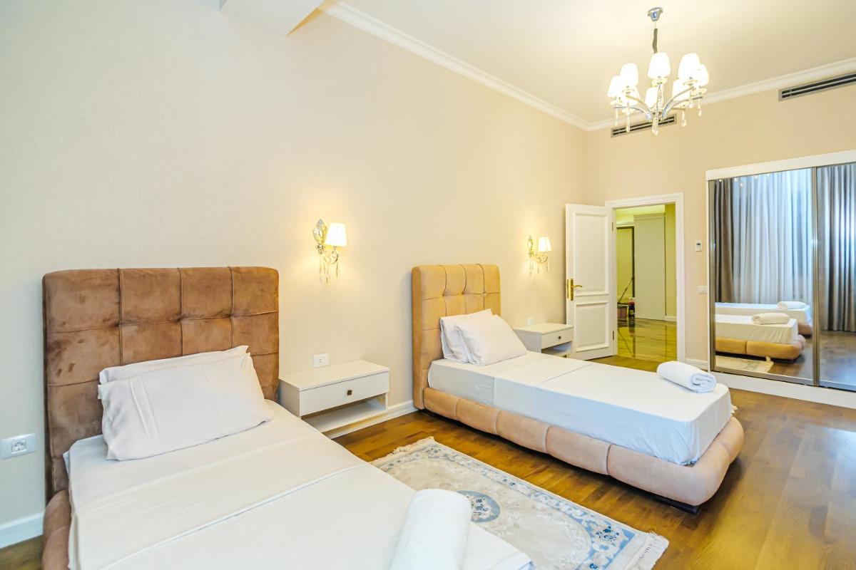 Suitetrails - VIP Apartment in Buta Palace