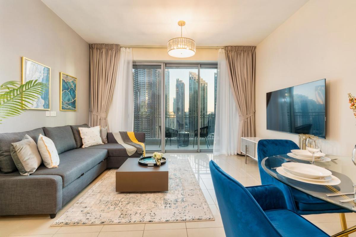 Luxurious Stay with Opera & Fountains Views - Housity