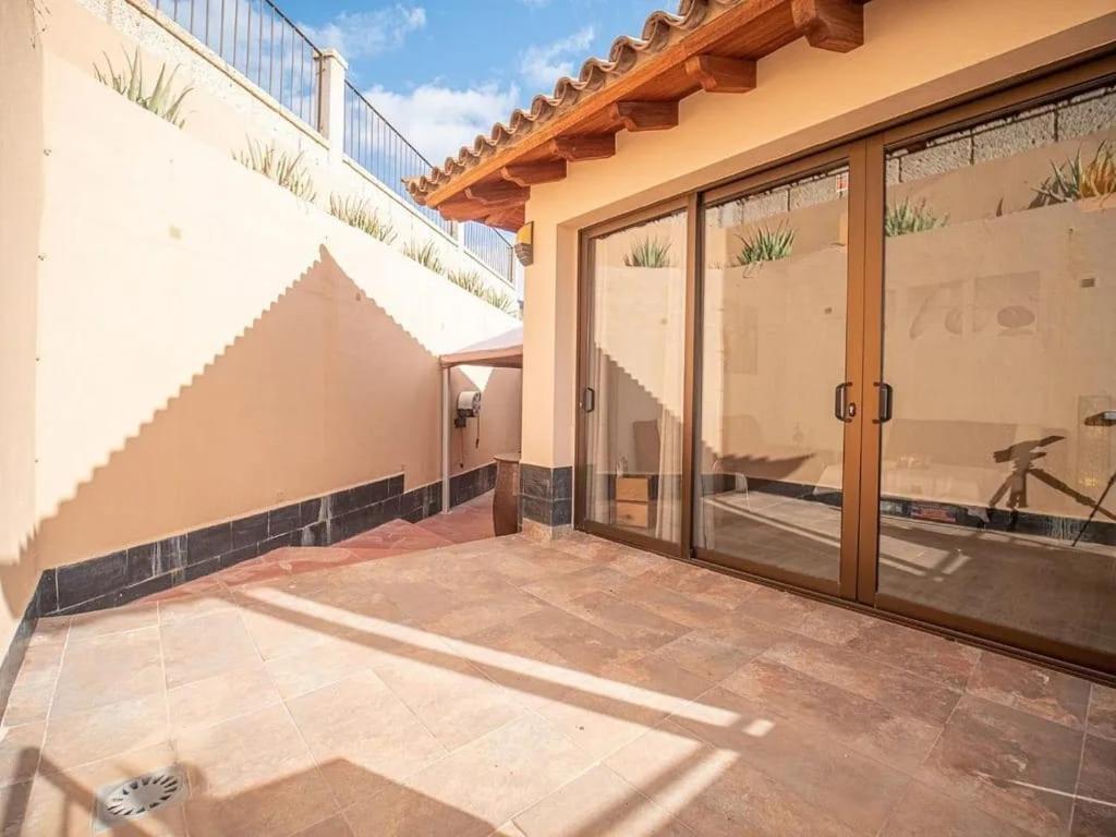 Villa El Tagoro - Housity