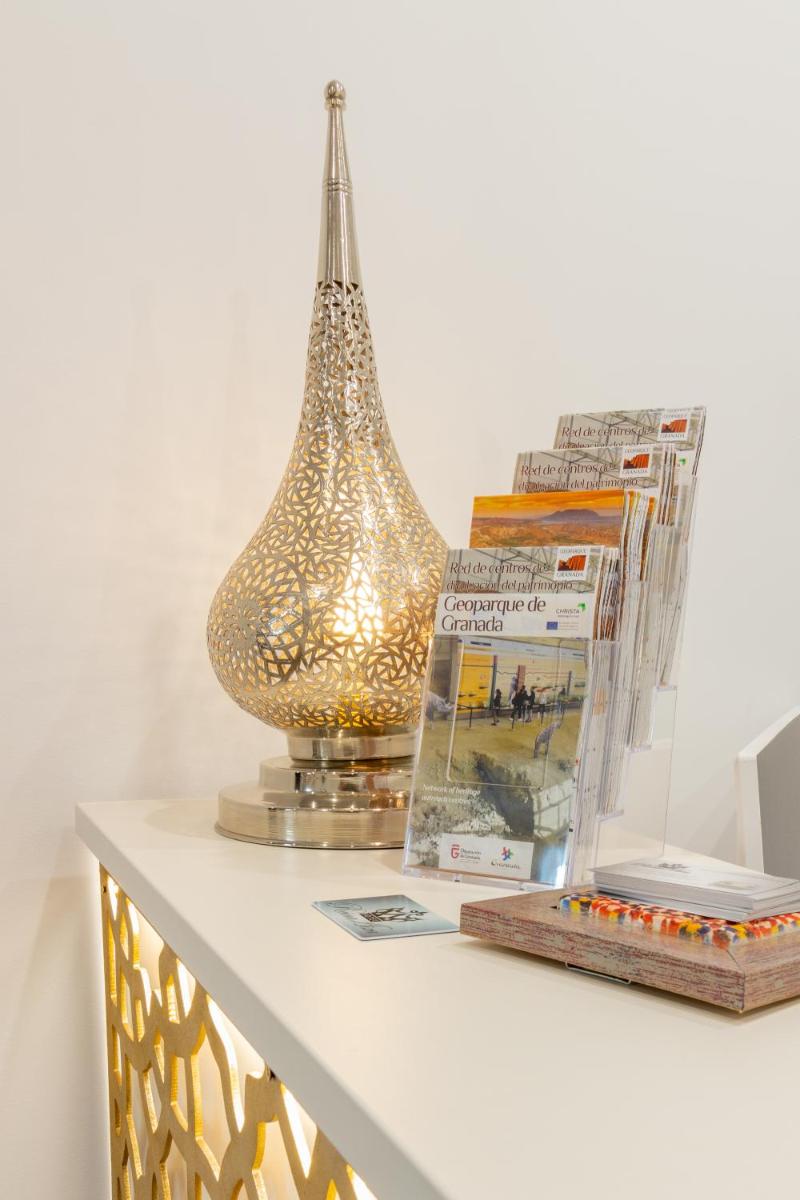 Suitetrails - Hotel Reina Aixa