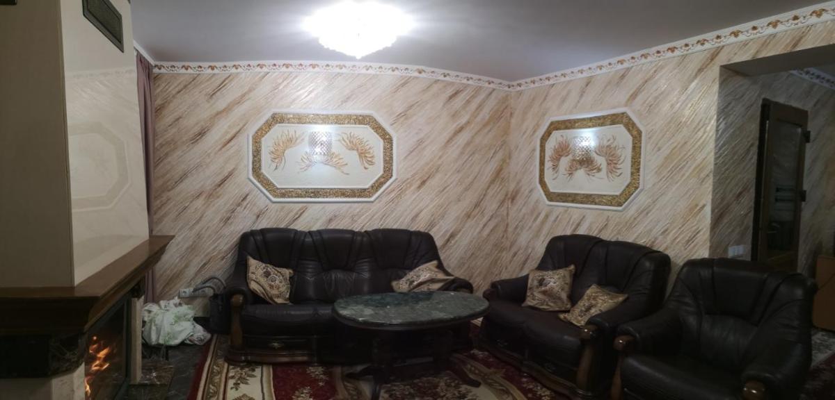 Golden Rose House - Housity