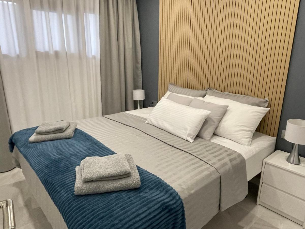 Luxury Diamond - Ocean view, Big terraces, Air Con, Wifi - Housity