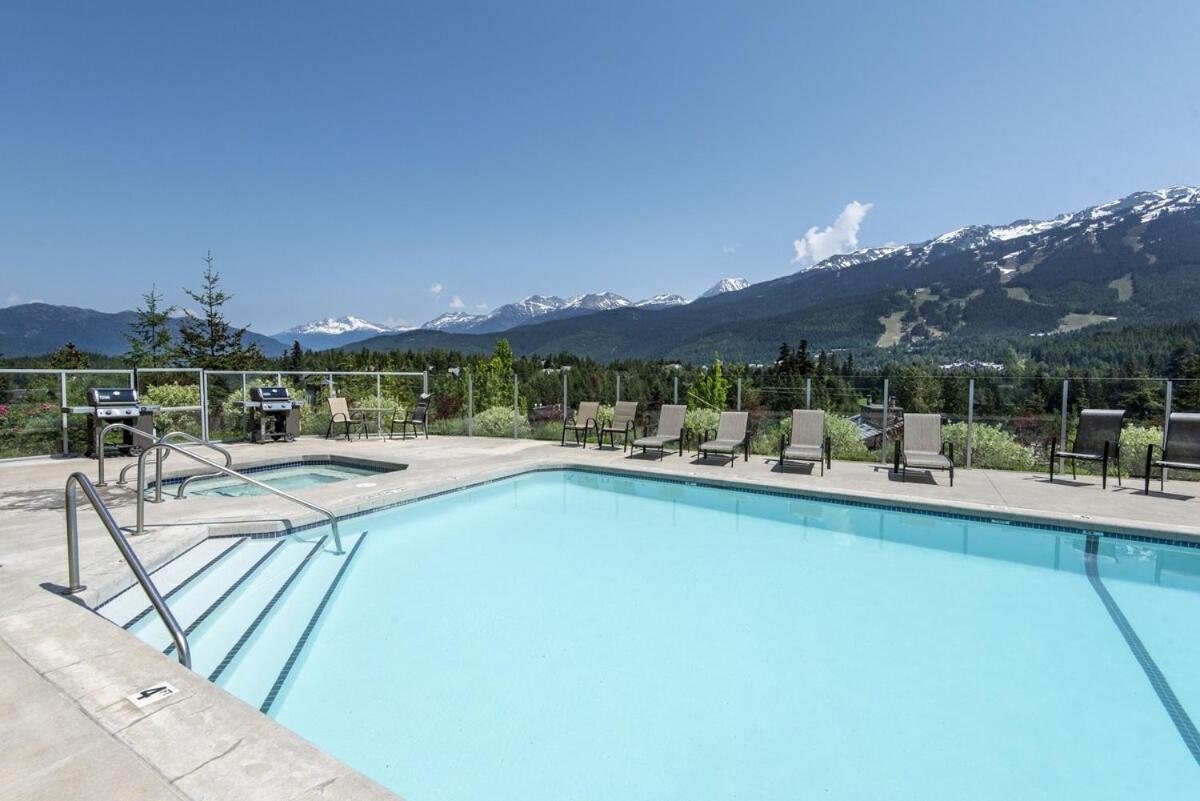Ironwoods on Blueberry Hill by Whistler Blackcomb Vacation Rentals - Housity