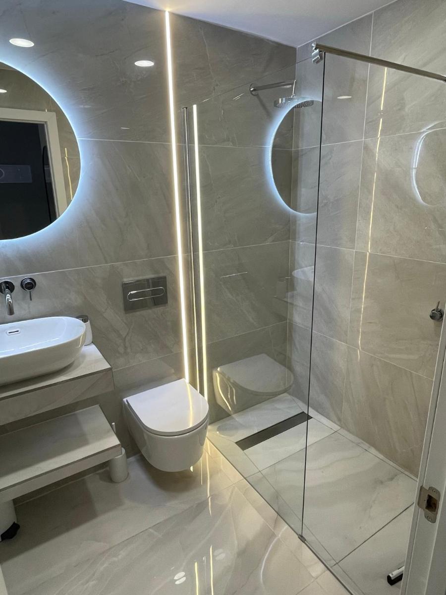 Luxury Diamond - Ocean view, Big terraces, Air Con, Wifi - Housity