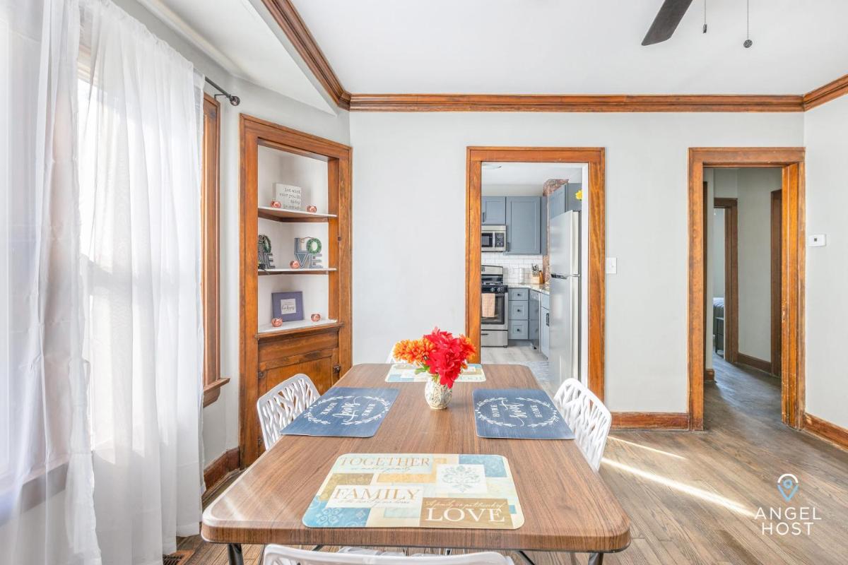 Old Brooklyn Duplex Apt 2 Blocks to Ridge Park Sq - Housity