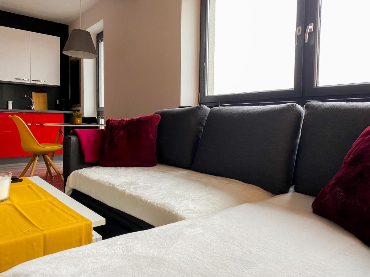 Cozy Residental Apartment - Housity