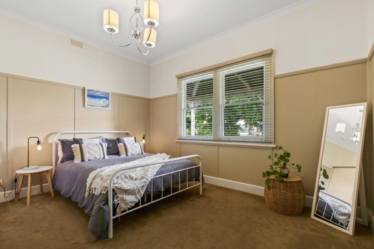 Beautiful House - Central Location - Near Beach - Housity