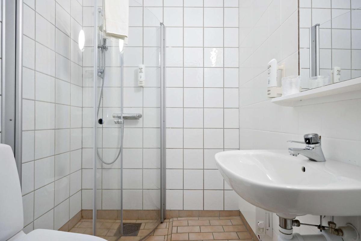 Sure Hotel by Best Western Lagan - Housity