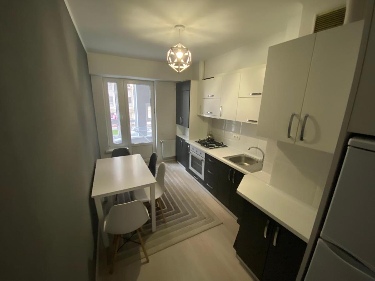 Comfortable Flat At quiet Center - Housity