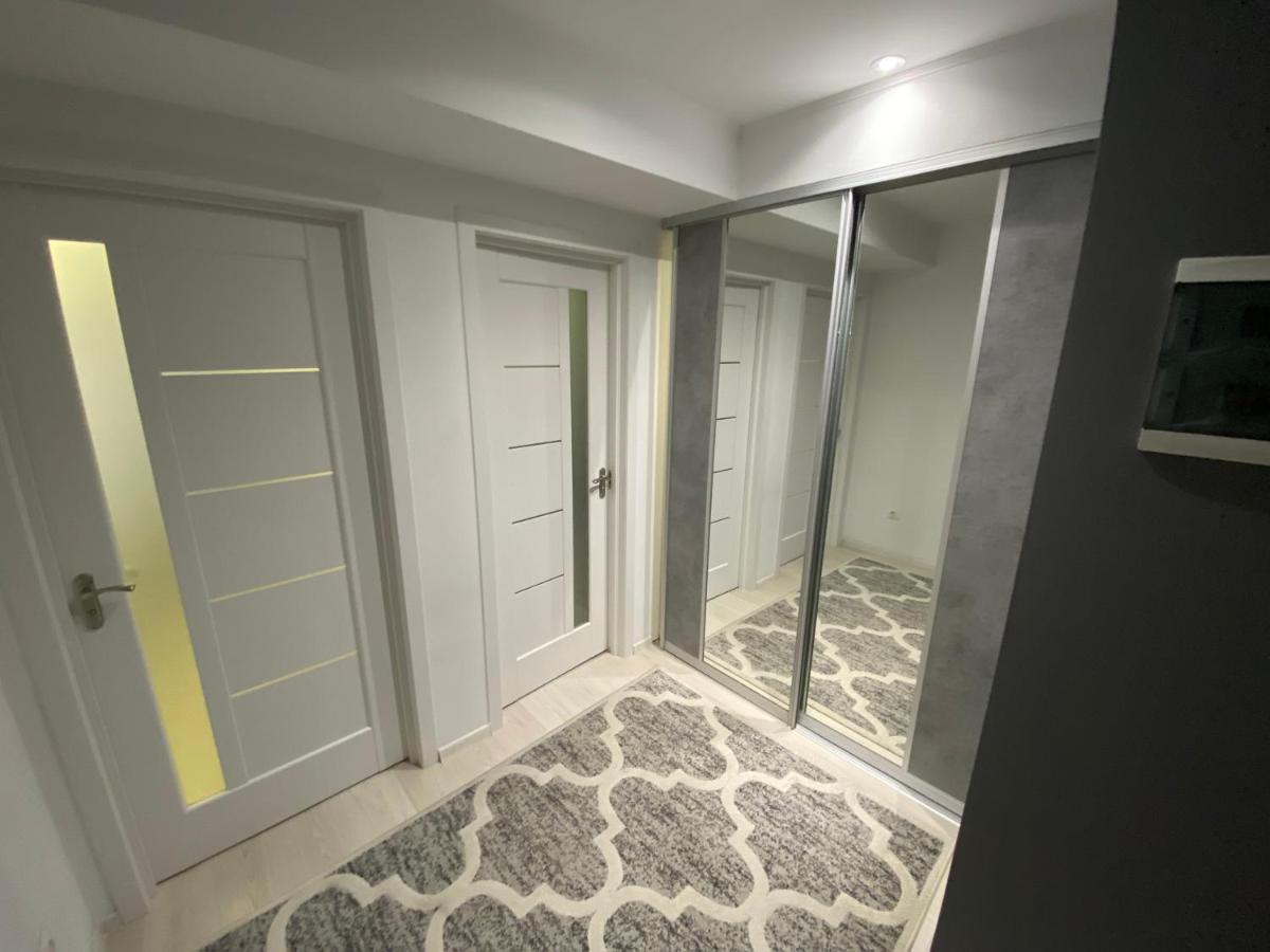 Comfortable Flat At quiet Center - Housity