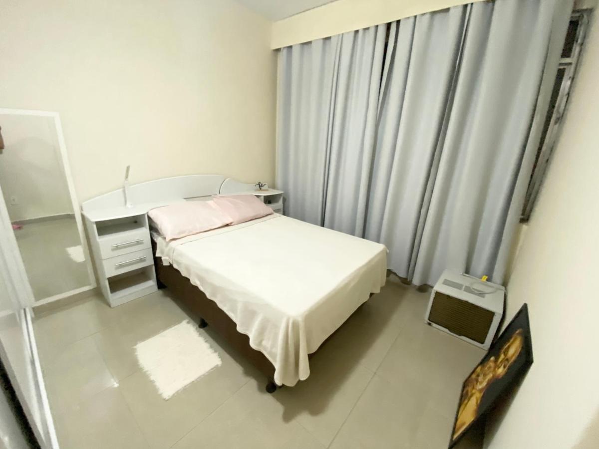 Apartamento quadra da praia de Copacabana - Housity
