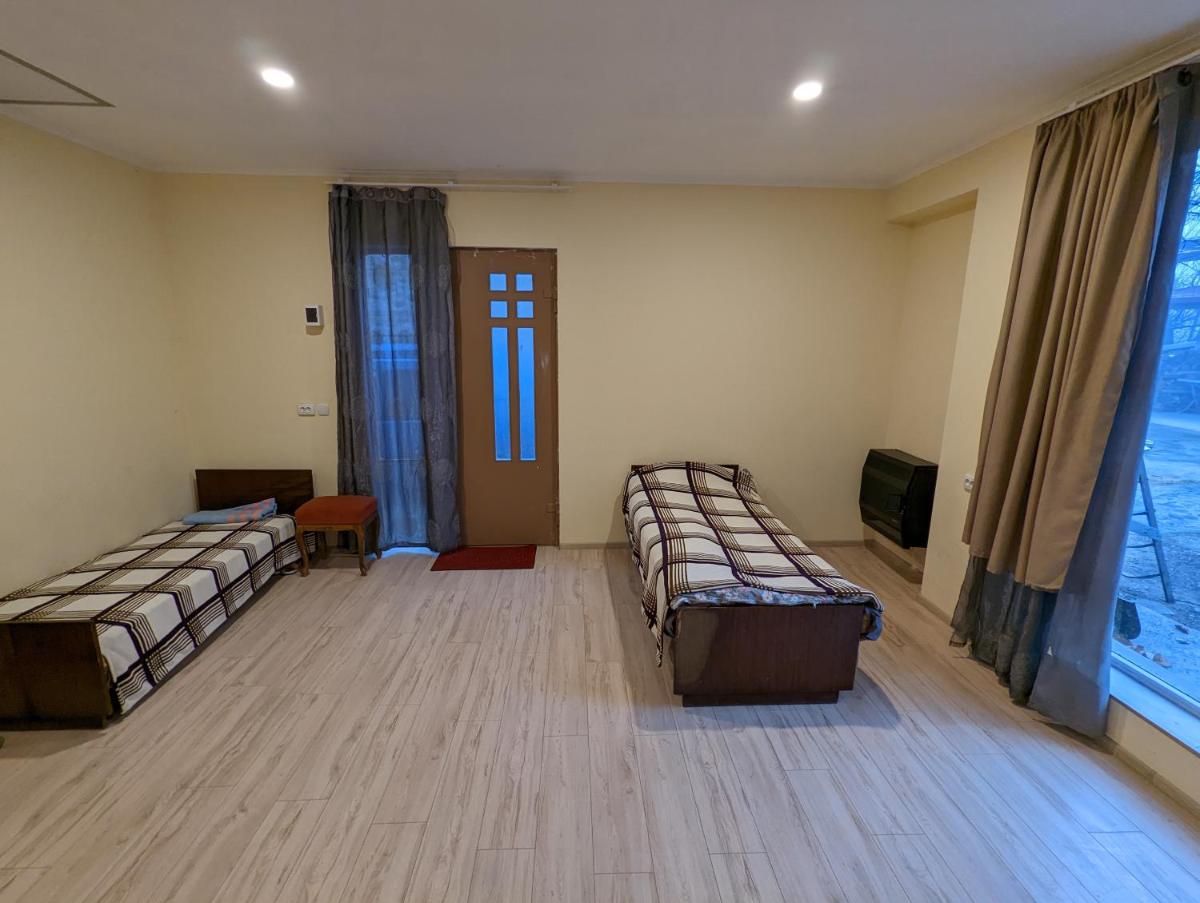 Berdo's Guest house - Housity