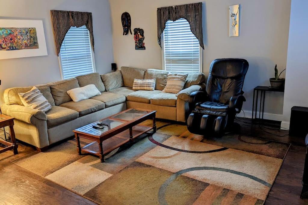 Washington Street Cozy Home - Housity