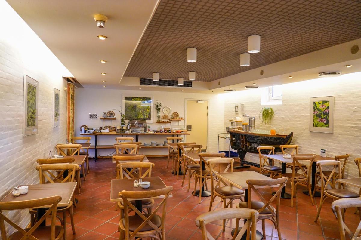 City Hotel Nattergalen - Housity