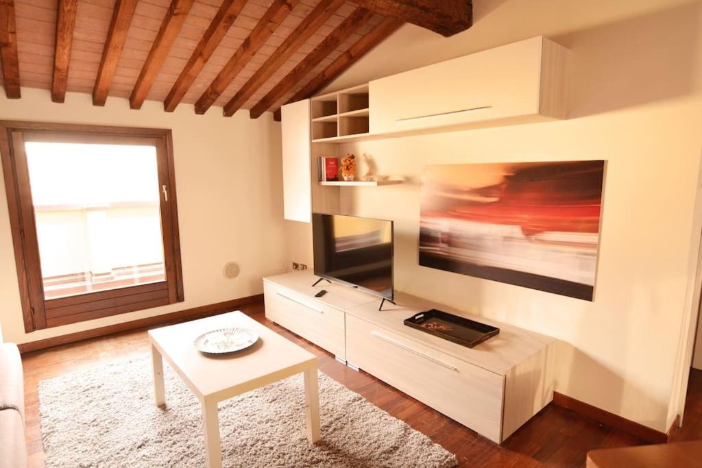 Il Tamarindo - in pieno centro storico - Housity