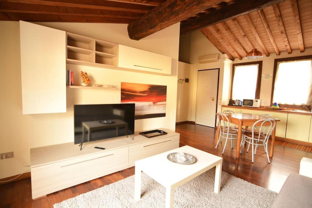 Il Tamarindo - in pieno centro storico - Housity