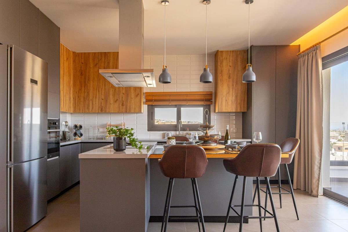 Eagles Nest- 2BR stylish, free park, Netflix - Housity