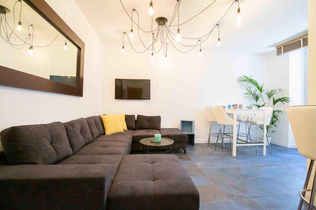 001 Villa Safranier with private jacuzzi - Housity