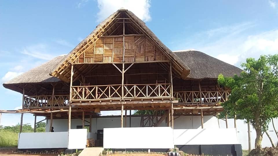 WILD PALACE SAFARI LODGE - Housity