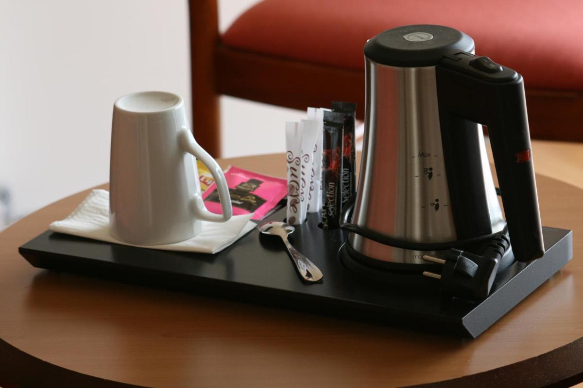 Plateau bouilloire dans l'établissement Best Western Hotel Sourcéo