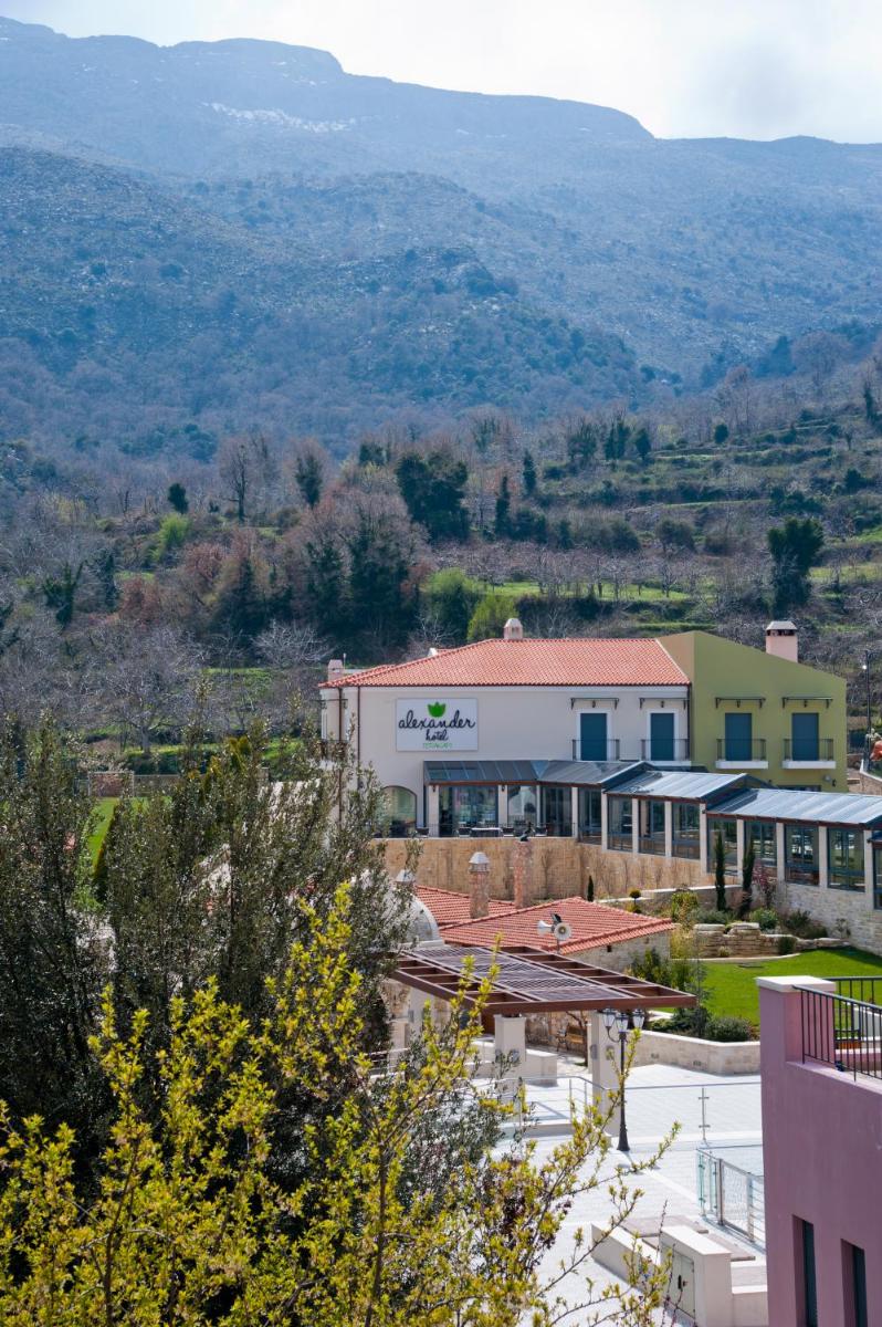 Alexander Mountain Resort - Housity