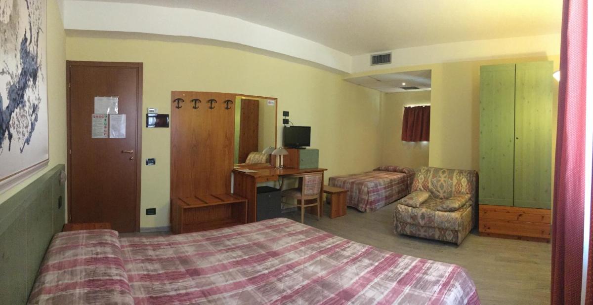 Hotel Alpi Del Mare - Housity