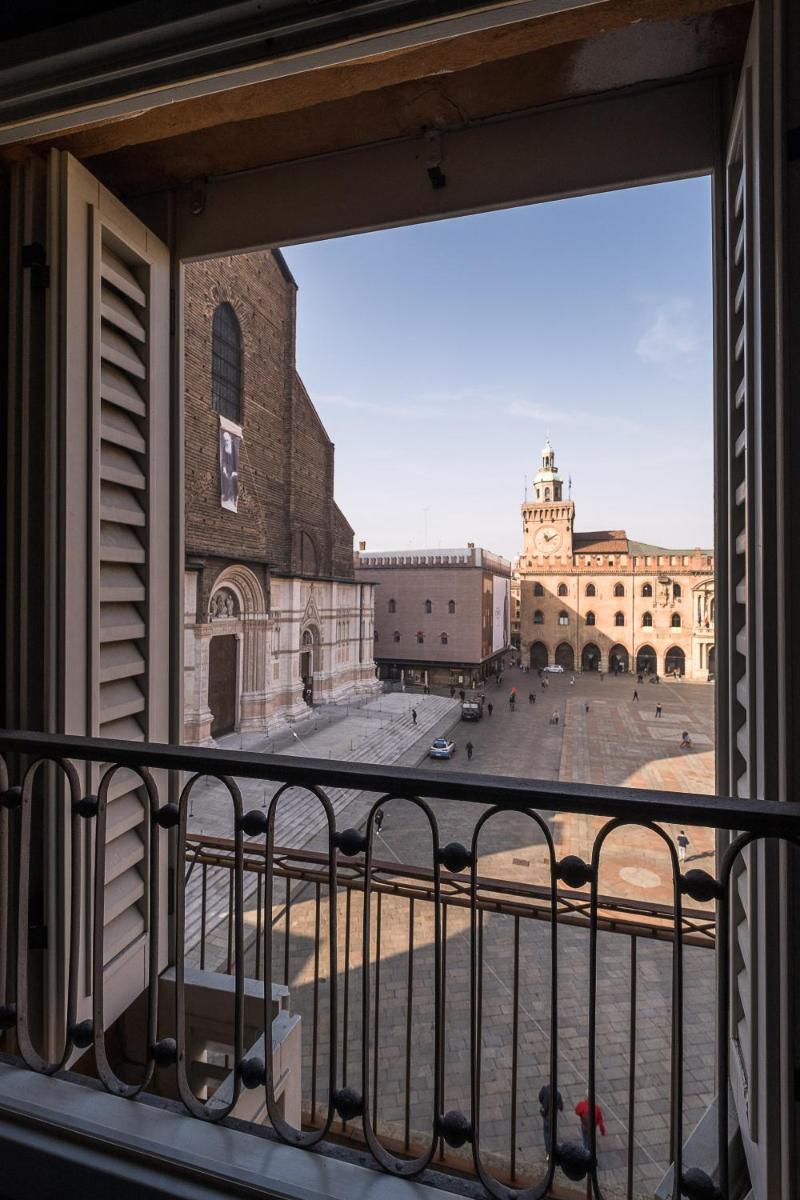 Urbanicooh Asinelli - Piazza Maggiore View - Housity