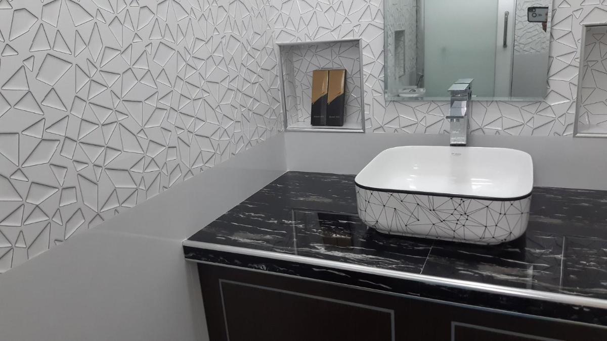 Avana Hills Boracay Prime Panoramic Suite - Hizvo