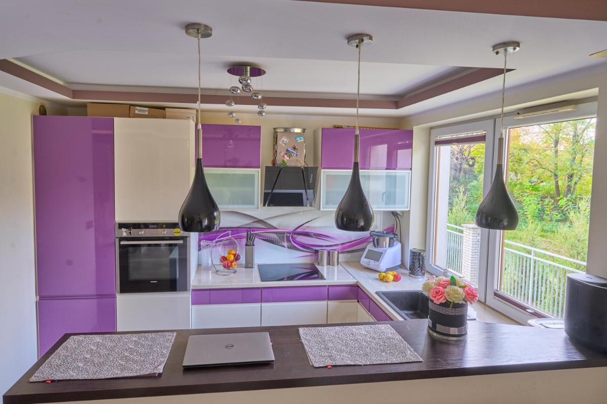 Felicity Studio - Housity