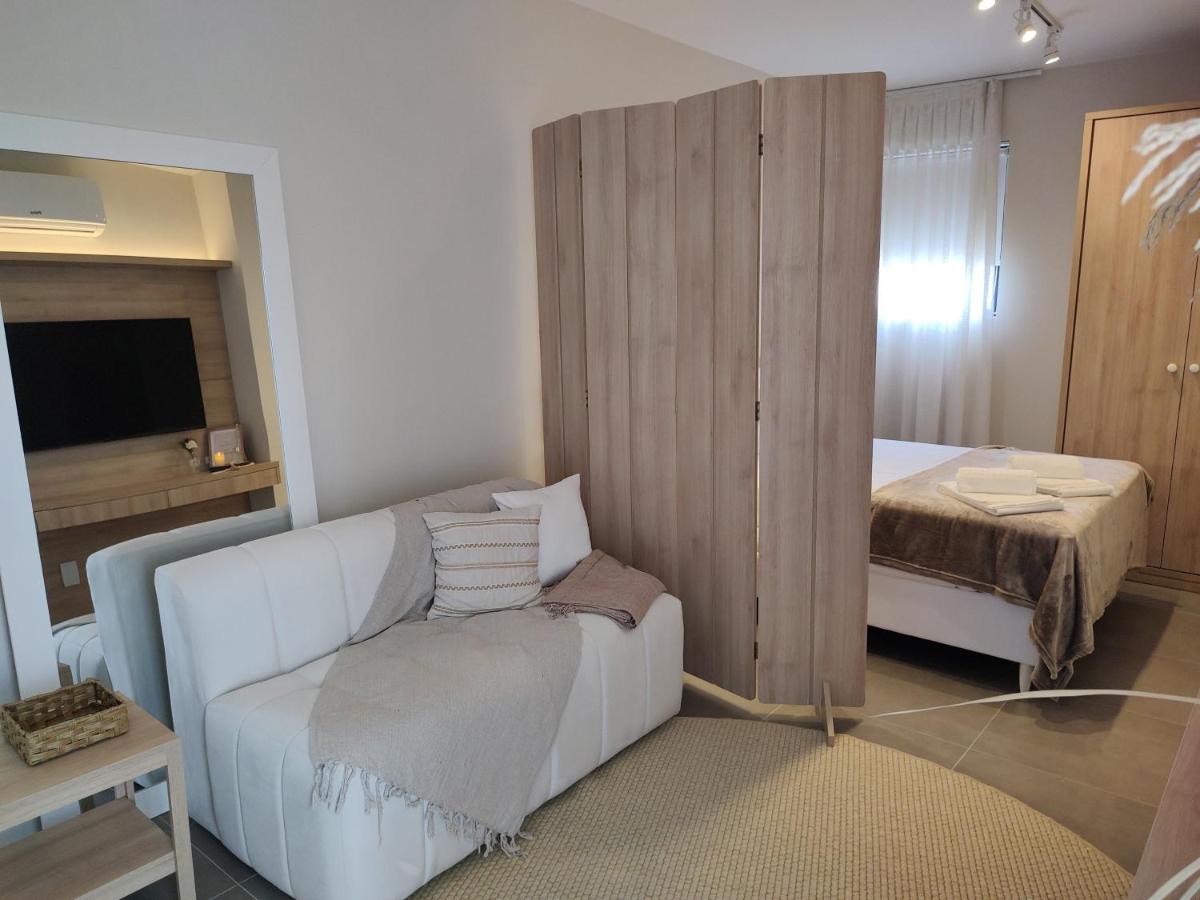 Loft 401 perto da Vila Germânica e centro - Housity