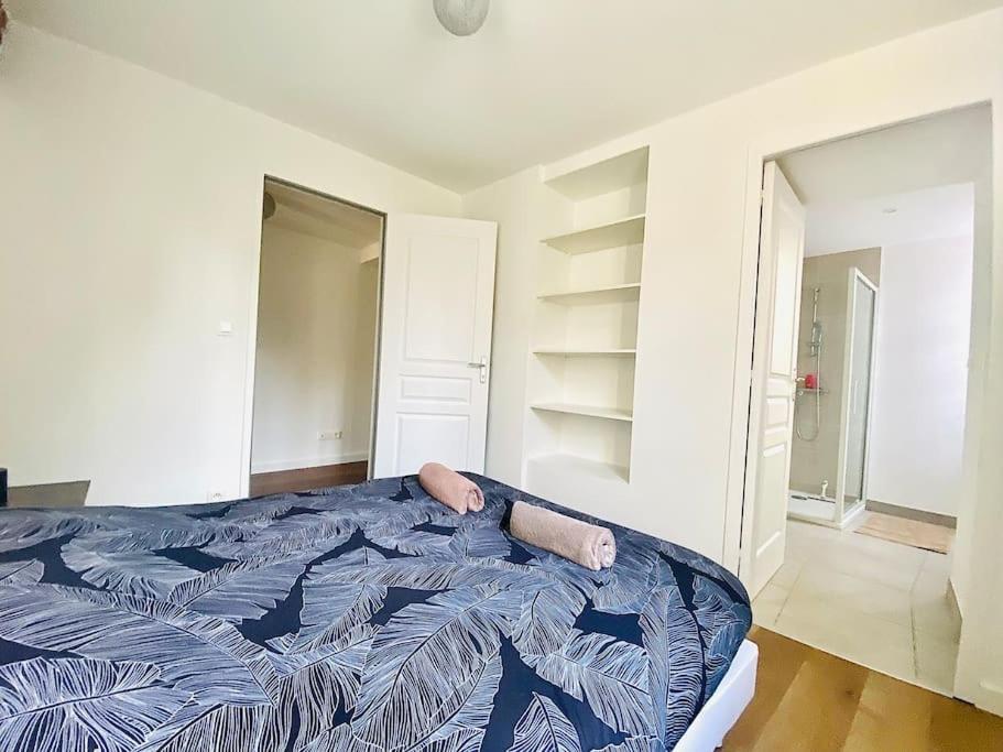 Aux pieds du Vieux-Mans : T2 style industriel 24h - Housity